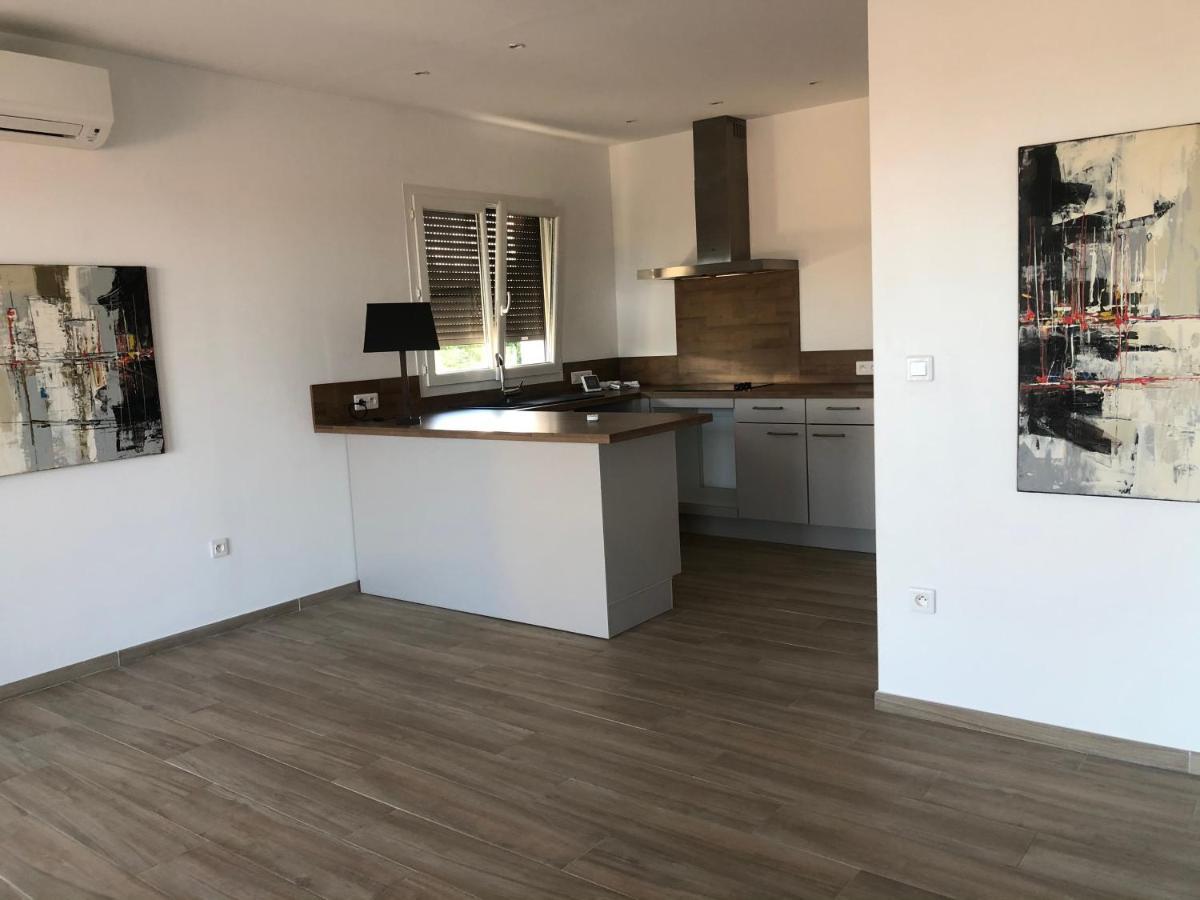 Mare E Monti Apartment Aleria  Bagian luar foto